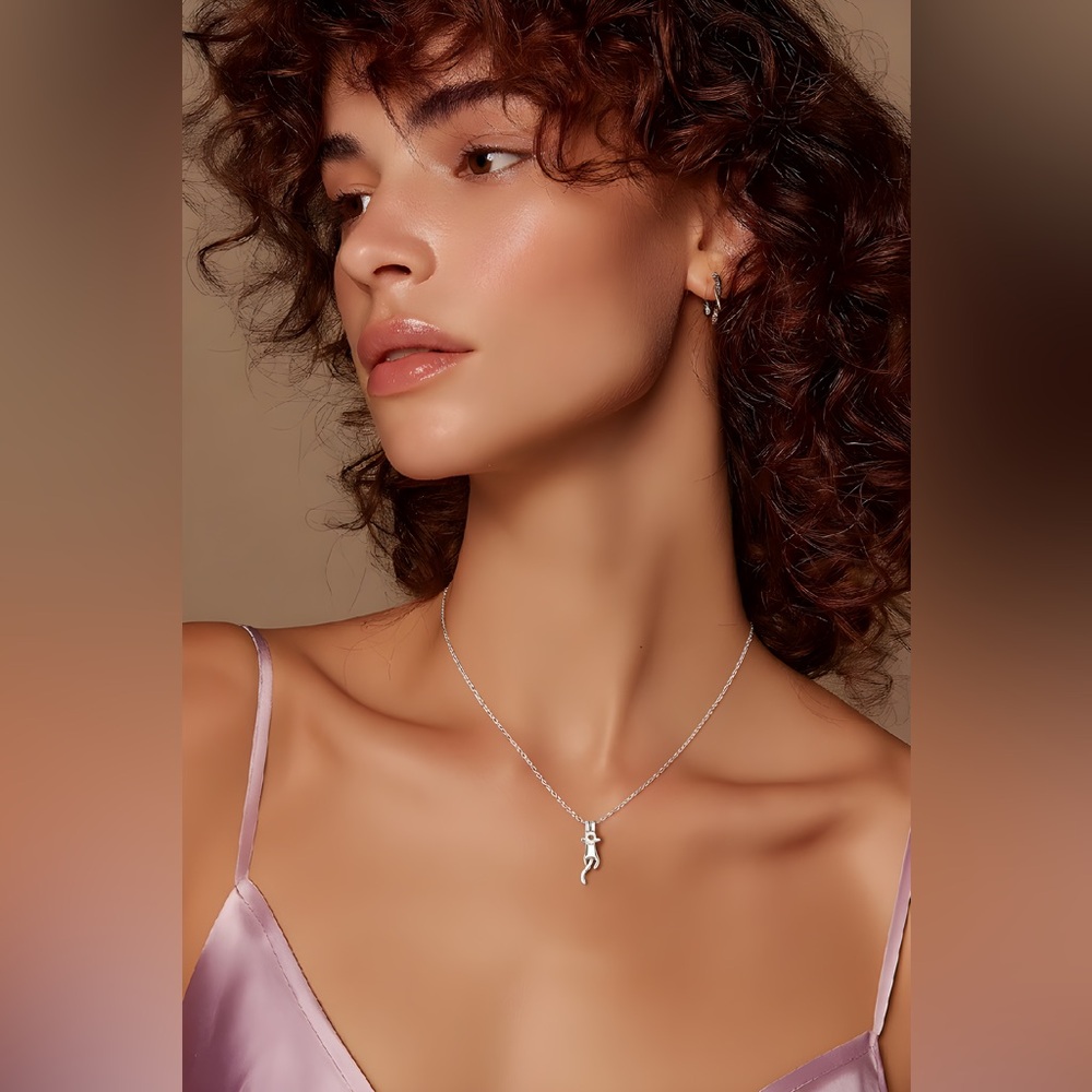 *NEW* 925 Silver Hanging Cat Pendant Necklace